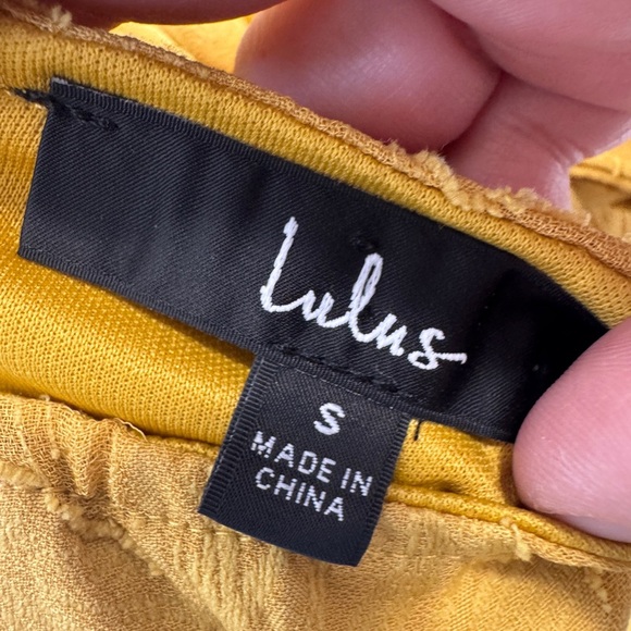 💎 Lulus Lovely Times Floral Backless Short Romper Yellow - Picture 4 of 13